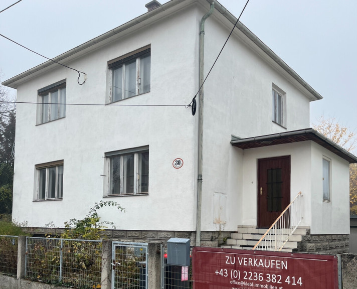 Haus - 2500, Baden - Zeitloses Einfamilienhaus (sanierungsbedürftig) auf großem Grundstück in Baden bei Wien