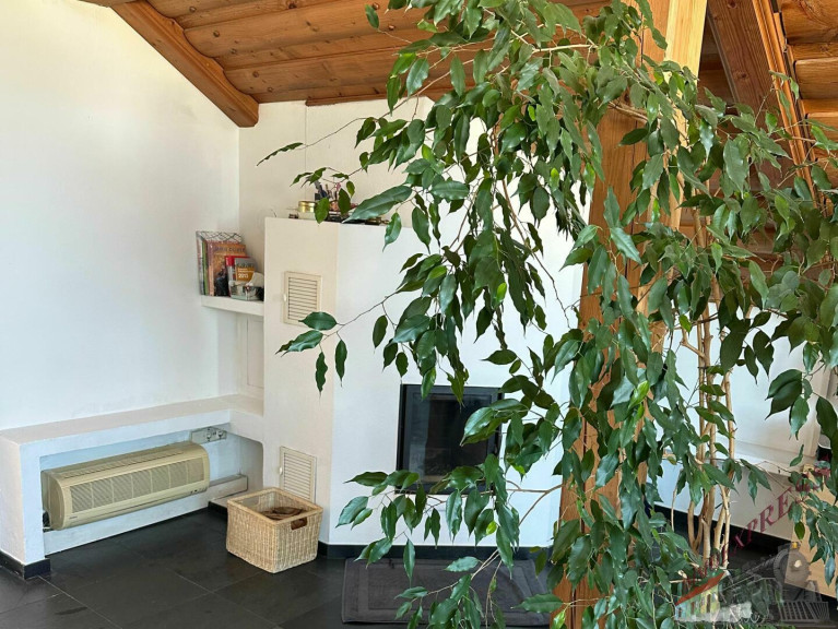 Wohnung - 5026, Salzburg - Charmante Atelier- oder 2 Zimmerwhg - DG - Salzburgblick - gemauerter Kaminofen - Sichtdachstuhl