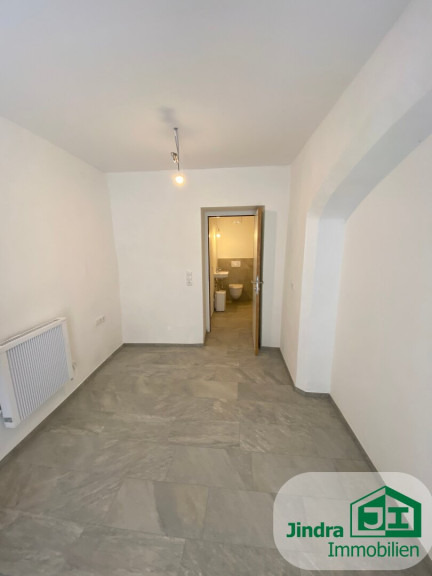 Büro / Praxis - 6060, Hall in Tirol - Kleines, renoviertes Büro/Praxis/Geschäftslokal im Herzen der Haller Altstadt zur Vermietung!