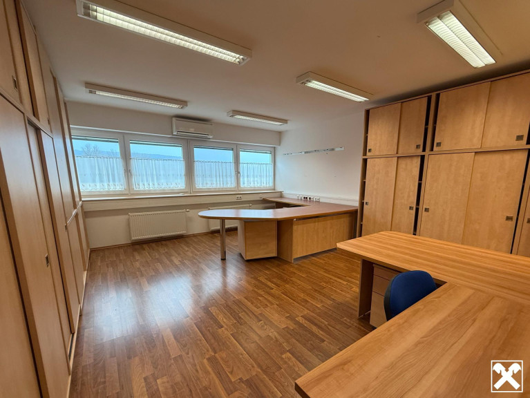 Büro / Praxis - 3382, Roggendorf - Büroräumlichkeiten im OG des Lagerhaus Loosdorf!