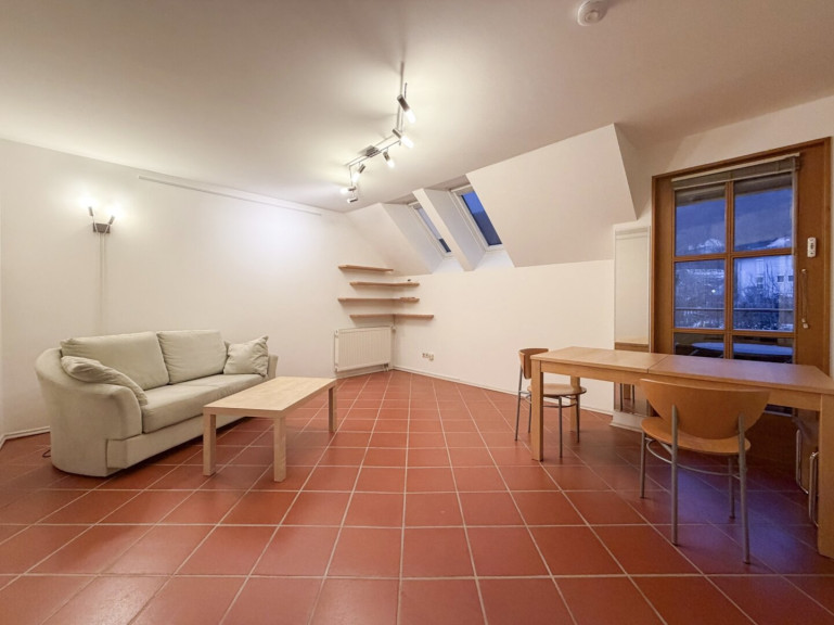 Wohnung - 8051, Graz,13.Bez.:Gösting - Großzügige 3-Zimmer-Wohnung in Gösting mit Balkon, Carport und viel Platz zum Wohlfühlen