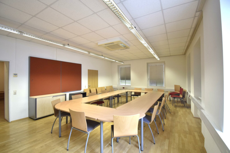 Büro / Praxis - 4040, Linz - SOFORT BEREIT - MÖBLIERTES BÜRO IN URFAHR