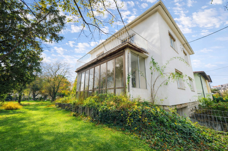 Haus - 2500, Baden - Zeitloses Einfamilienhaus (sanierungsbedürftig) auf großem Grundstück in Baden bei Wien