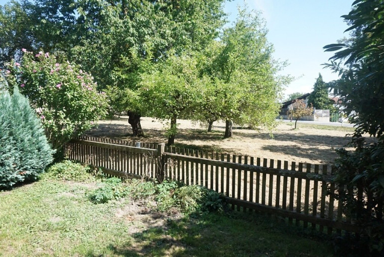 Grundstück - 4912, Neuhofen im Innkreis - Attraktiv gelegener Betriebsbaugrund inklusive Bestandsgebäude (Büro/Lager/Betriebswohnung)