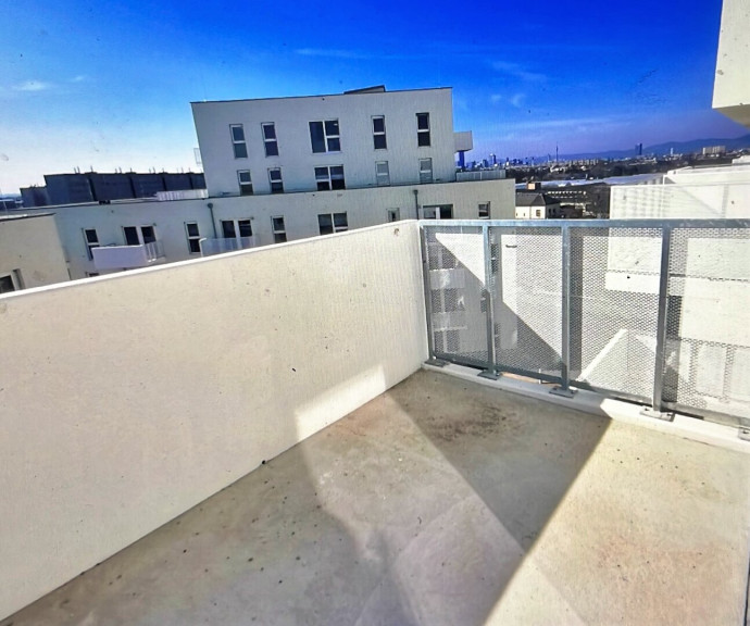 Wohnung - 1220, Wien - Neuwertige 2 Zimmer mit Balkon AB Mai 2026