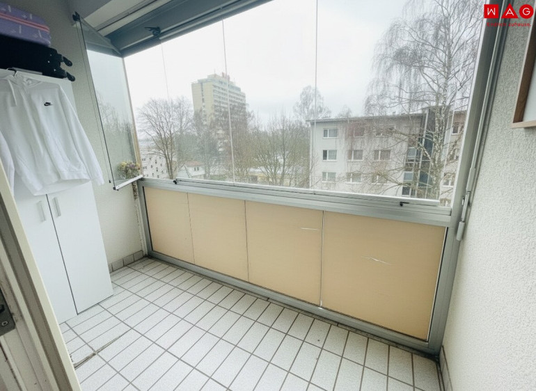 Wohnung - 4020, Linz - Ruhiges Wohnen im letzten Stock –  3-Zimmer-Wohnung mit Loggia! Wohnung wird im Mai 2026 GENERALSANIERT!