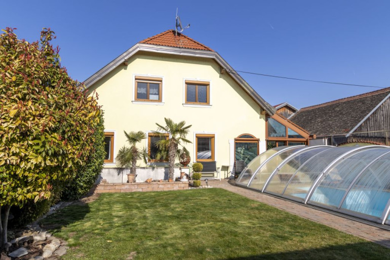 Haus - 2014, Breitenwaida - GERÄUMIGES, ENERGIE-EFFIZIENTES FAMILIENDOMIZIL IM ALTEN ORTSKERN VON BREITENWAIDA1