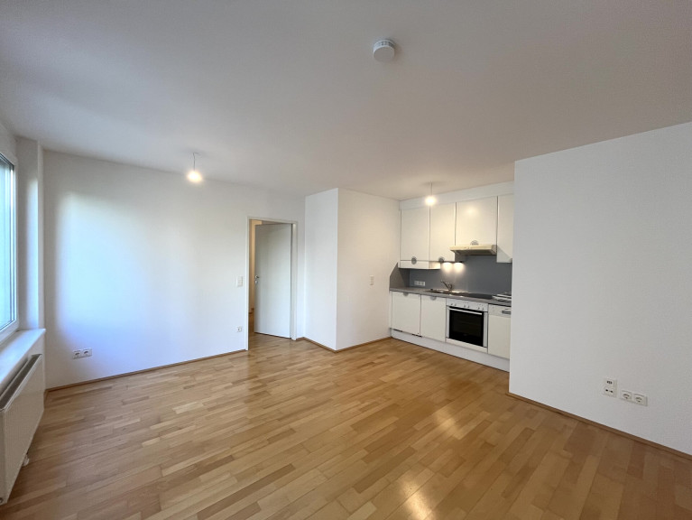 Wohnung - 1050, Wien - 2 Zimmer Wohnung mit hofseitigem Balkon in bester Lage - 1050 Wien!