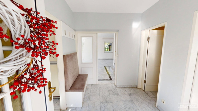 Haus - 1230, Wien - Stilvolles Wohnen in Mauer mit Pool, großzügiger Terrasse und privatem Gartenambiente | ZELLMANN IMMOBILIEN