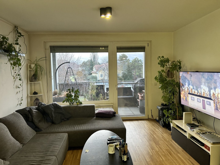 Wohnung - 1220, Wien - Charmante 4 Zimmer-Wohnung in urbaner Bestlage mit Loggia und Garagenplatz