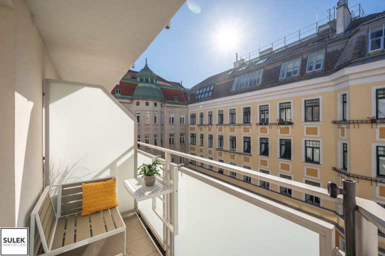 Wohnung - 1040, Wien,Wieden - Helle, klimatisierte und möblierte Stadtwohnung: 2 Zimmer + Küche + Balkon (Abendsonne!) nahe U1 ab 1.8.26