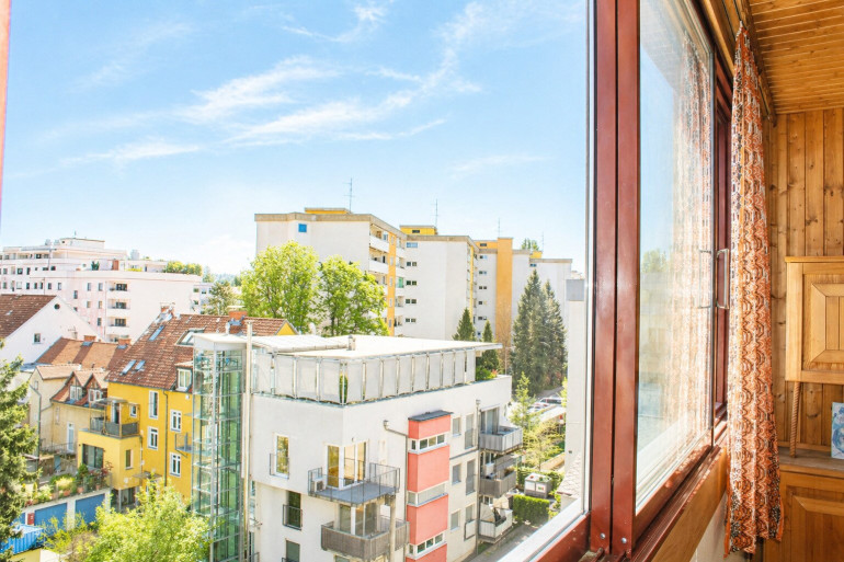 Wohnung - 8010, Graz - Stadtwohnung mit Weitblick im 5. OG – Loggia & Top-Infrastruktur
