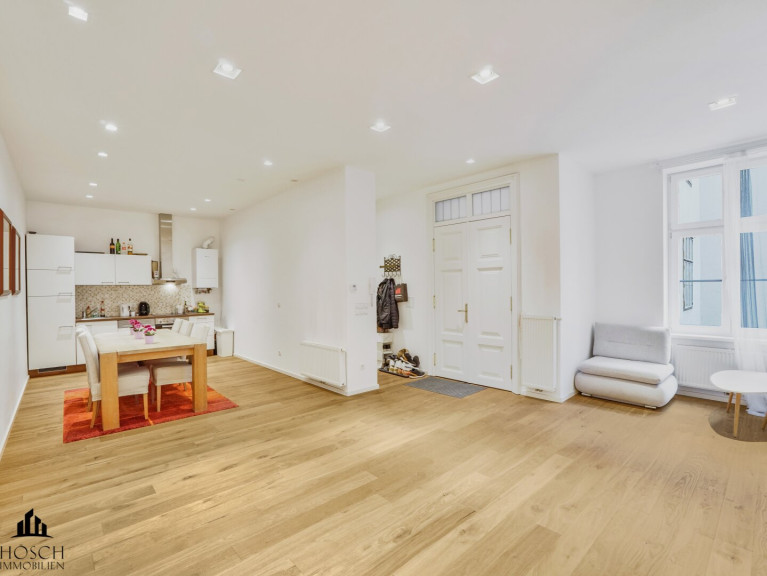 Wohnung - 1060, Wien - Altbaujuwel in BESTLAGE – RUHE & Charme nahe Naschmarkt und Mariahilfer Straße (U4/U3)