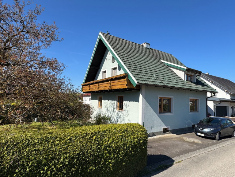 Haus - 4230, Pregarten - Kleines Zuhause mit Potenzial in Toplage von Pregarten  II  Grundstücksgröße ca. 1.052 m²