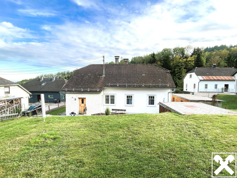 Haus - 4902, Wolfsegg am Hausruck - Leistbares Einfamilienhaus mit Garten und Gartenhütte!