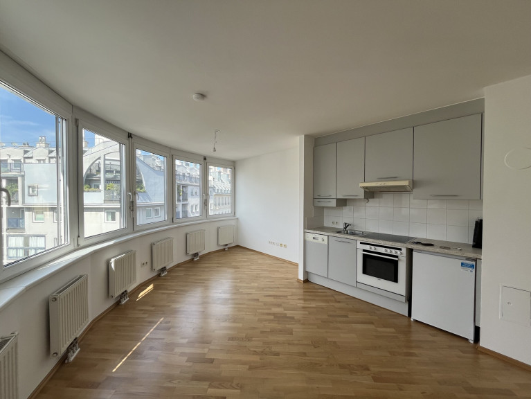 Wohnung - 1050, Wien - 2 Zimmer Dachgeschoßwohnung in bester Lage - 1050 Wien!