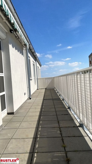 Wohnung - 1140, Wien - DG - Terrasse mit Stil: Design-Küche, Klimaanlage & Weitblick