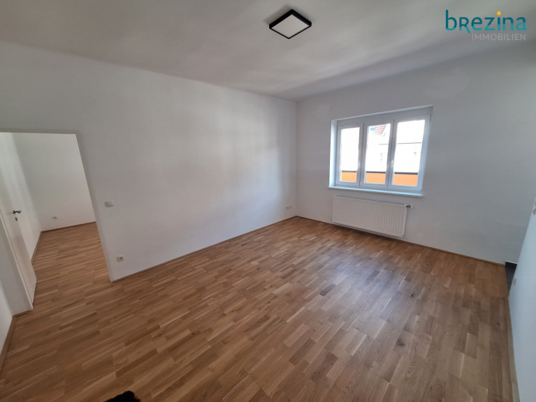 Wohnung - 1120, Wien - Unbefristet in der 4. Liftetage - ruhig gelegen mit Balkon