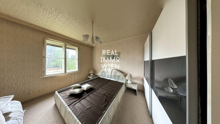 Wohnung - 2500, Baden - Charmante 2-Zimmer-Wohnung in Baden: Ihr sanierungsbedürftiges Juwel mit großem Potenzial