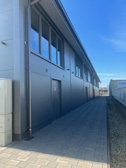 Halle / Lager / Produktion - 2231, Strasshof an der Nordbahn - Neuwertiges Hochregallager 112-226m² in Strasshof,  Stellplatz, Schnellbahn-Nähe, 10€/m²