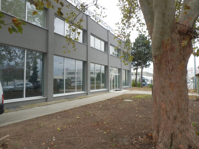 Büro / Praxis - 1220, Wien - Top Büro in bester Lage - 90m² für nur 990€! 1 Stellplatz inklusiv