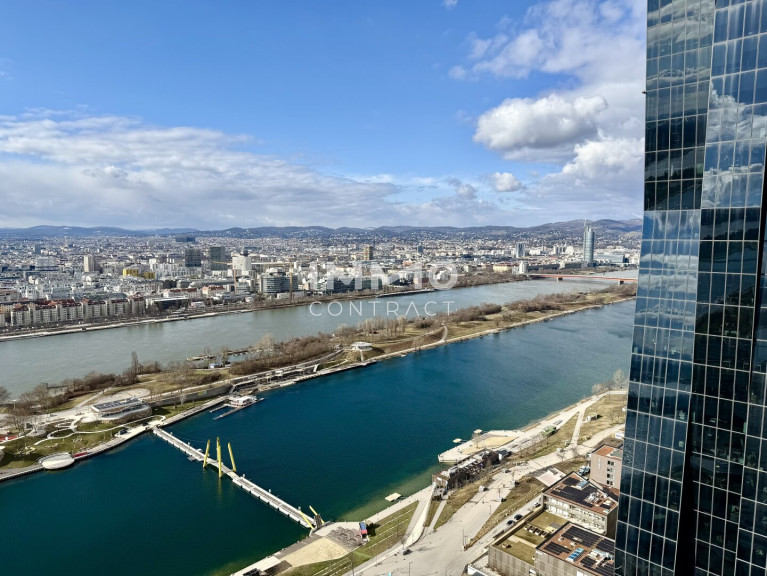 Wohnung - 1220, Wien - DC2 40 Etage - Golden Hour über Wien – City-Studio mit Panorama bis Kahlenberg & Leopoldsberg