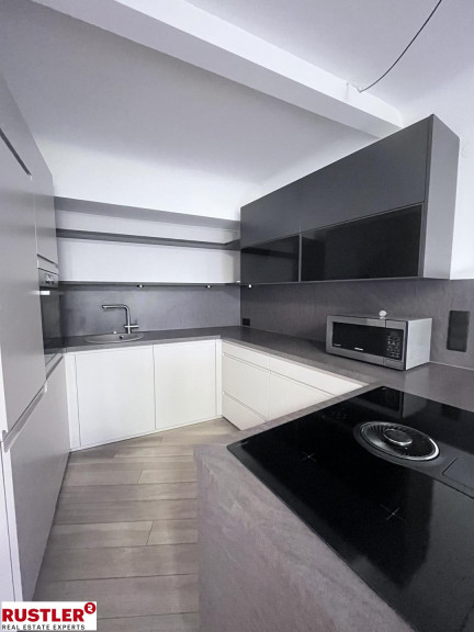 Wohnung - 1150, Wien - Ideal geteilte 4-Zimmerwohnung in Best-Lage | sonnige Freifläche | klimatisiert | top Küche