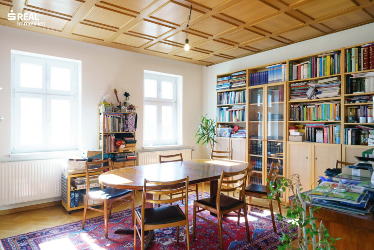 Haus - 2640, Gloggnitz - Liebevoll saniertes Jahrhundertwendehaus aus 1930, modernisiert 2009 - 4 Zimmer, Veranda, Keller, Terrasse auf 1.270m² Grund!