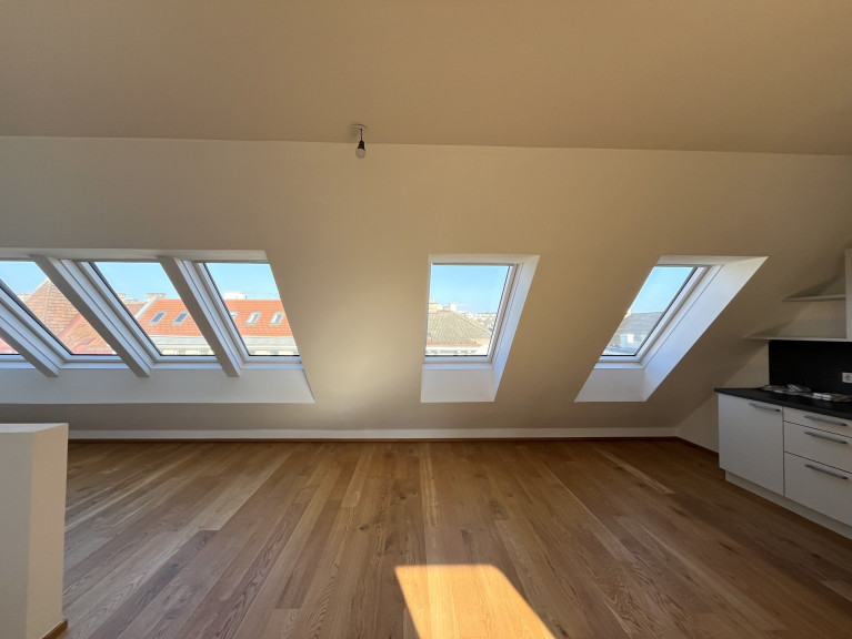 Wohnung - 1150, Wien - 3 Zimmer Dachgeschoß-Maisonette in 1150 Wien!