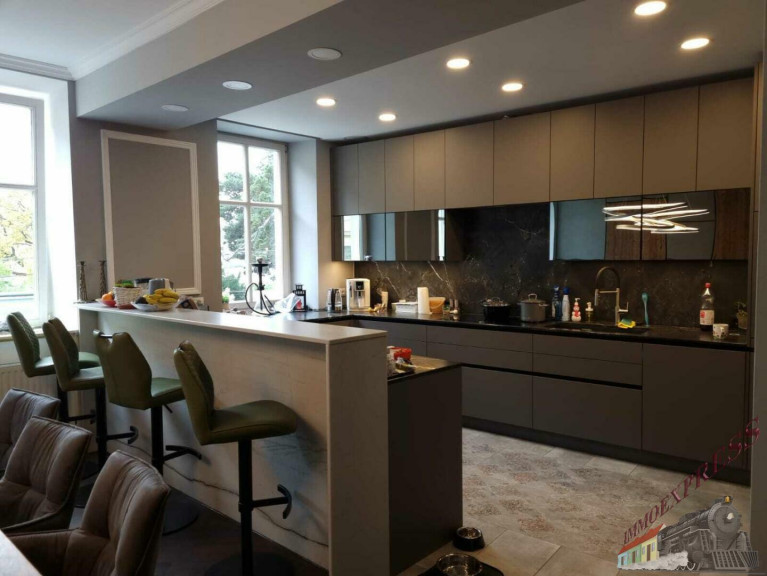 Wohnung - 1190, Wien - NEU! ELITE Wohnung mit 284 m² Wohnfläche! 750 m² Eigengarten, Garage, Sauna und Swimmingpool!