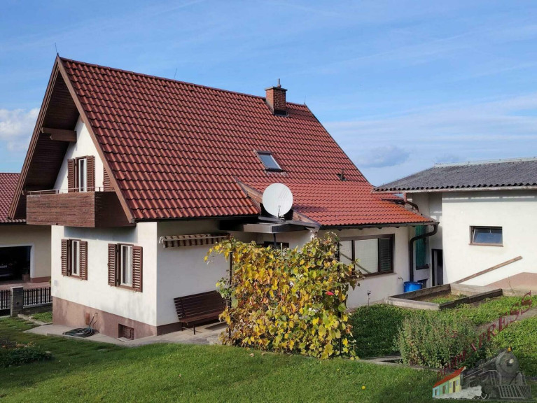 Haus - 2632, Grafenbach-St. Valentin - Einfamilienhaus mit großem Grundstück (2 Parzellen) wartet auf Sie! nur 45min nach Wien!