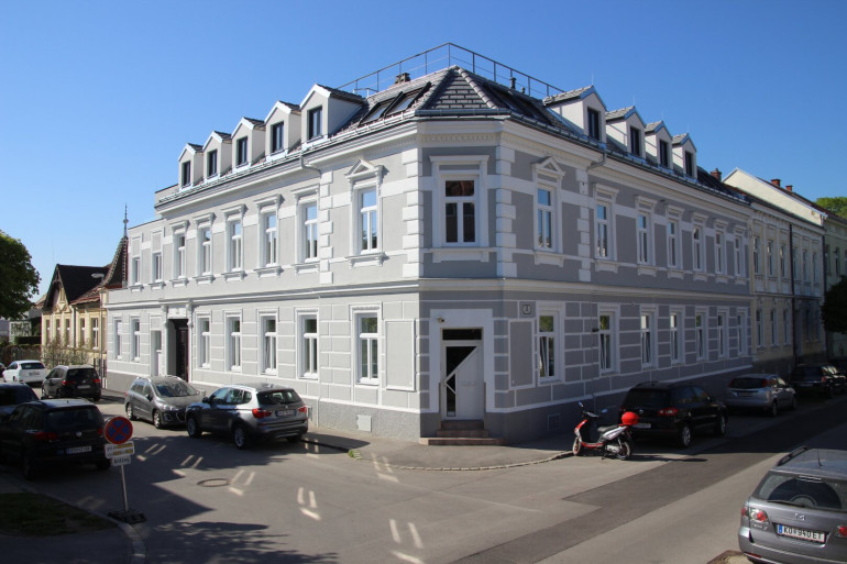 Wohnung - 2100, Korneuburg - PRACHTVOLLER STILALTBAU, GEPFLEGTE ERDGESCHOSSWOHNUNG, BESTLAGE KORNEUBURG!!