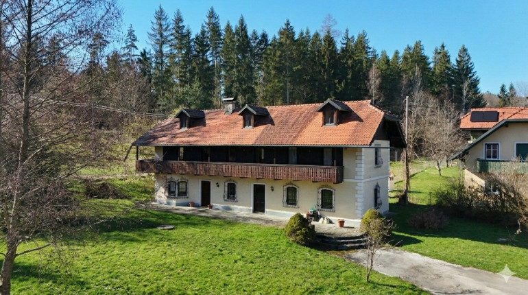 Haus - 9020, Klagenfurt am Wörthersee - *** Exklusives Naturrefugium am Kreuzbergl *** – Eleganz, Charme und Großzügigkeit vereint