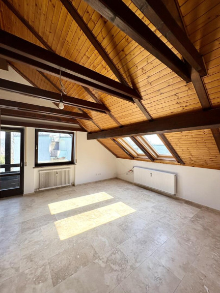 Wohnung - 8043, Graz - Ateliercharakter: Garconniere mit großem Balkon im 2.OG ohne Lift