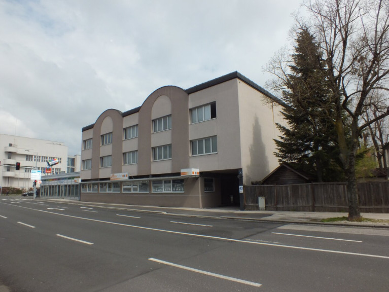 Zinshaus Renditeobjekt - 4600, Wels - Sehr solides Büro- und Wohnhaus in Zentrumslage (BAR = 5,87%)