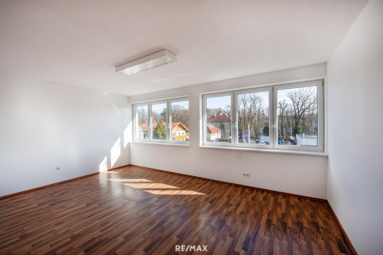 Büro / Praxis - 4664, Oberweis - Top Büro in Top Lage!