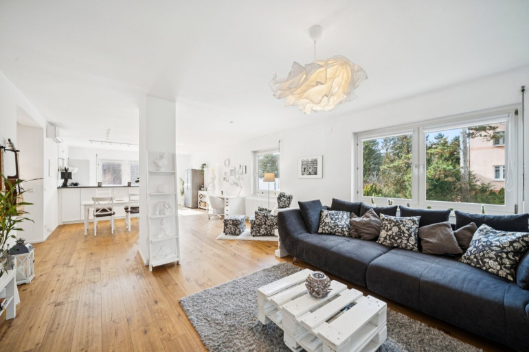 Wohnung - 1190, Wien - Stilvoll saniertes Wohnjuwel mit 3-4 Zimmern, 3 Balkons, Sauna & Grünblick – 125 m² Lebensqualität in Neustift am Walde