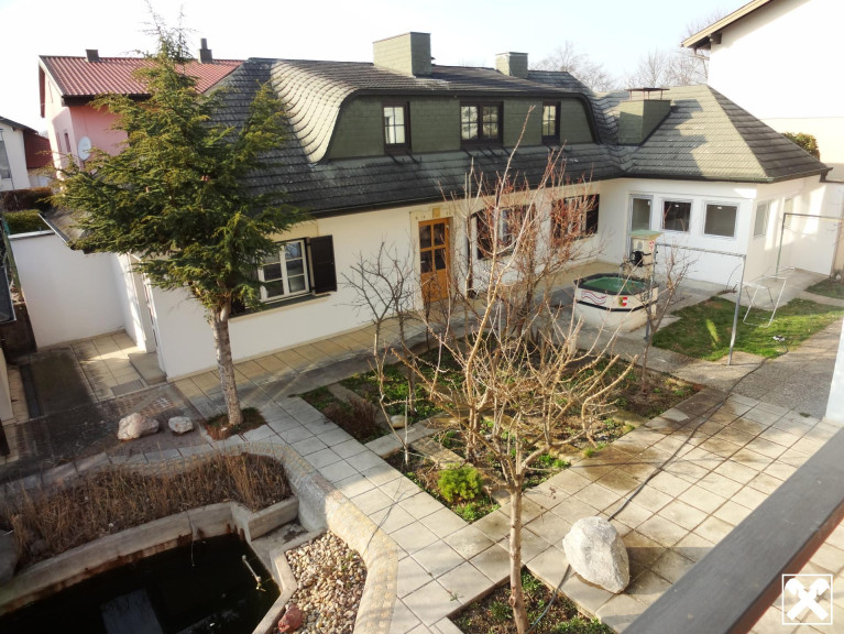 Haus - 2460, Bruck an der Leitha - Modernisiertes  Einfamilienhaus mit PV -Anlage und viel Platz!