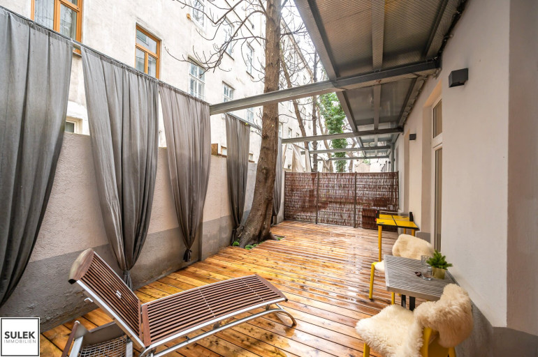 Wohnung - 1200, Wien - ** Sofort Einziehen oder sofort vermieten: moderne 2 Zimmer Altbauwohnung mit 25 m² Terrasse & Innenhof ** Nähe Augarten **