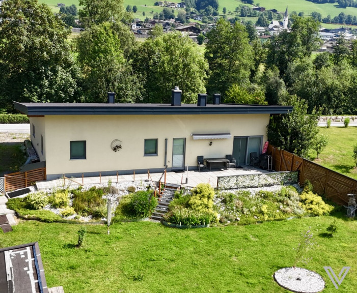 Haus - 5723, Uttendorf - Wohnhaus mit Terrasse und großem Garten in schöner Lage