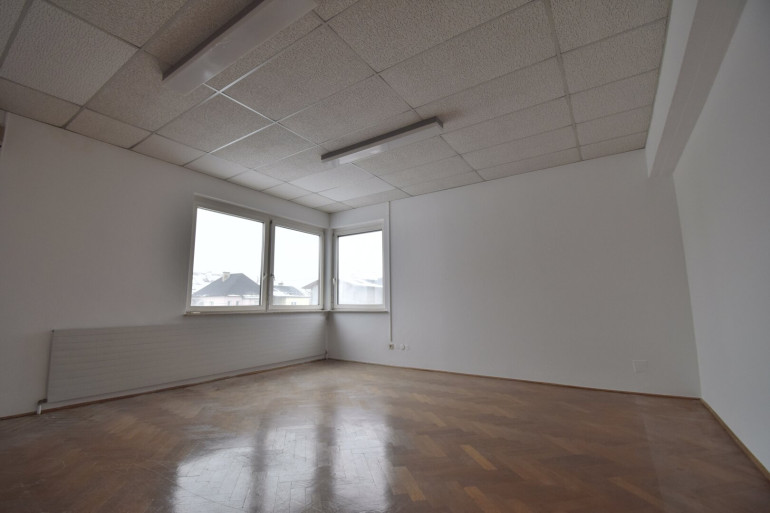 Büro / Praxis - 4050, Traun - Helle Bürofläche mit ca. 131 m² und Parkmöglichkeiten in Traun
