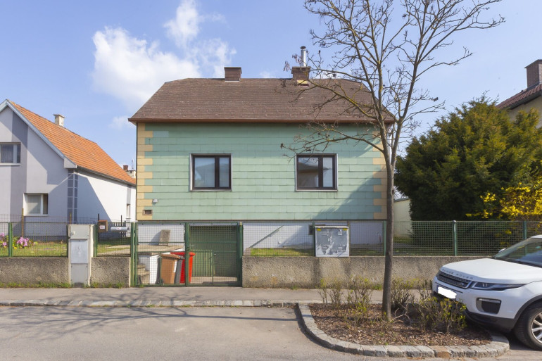 Haus - 2333, Leopoldsdorf - Oberlaaerstraße - renovierungsbedürftiges Einfamilienhaus mit Garage