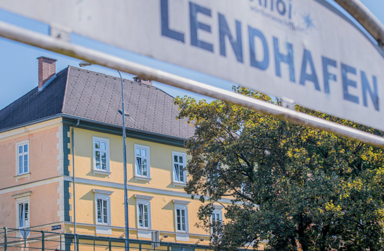 Wohnung - 9020, Klagenfurt am Wörthersee - Charmante Dreizimmer-Altbauwohnung am Lendkanal