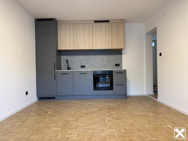 Wohnung - 6900, Bregenz - Neuvermietung! Erstbezug! Renovierte, kleine Stadtwohnung !