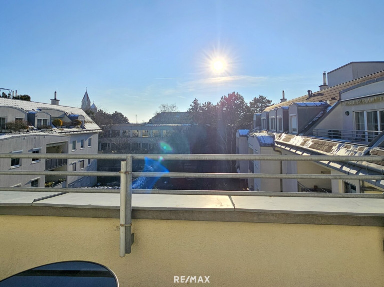 Wohnung - 1120, Wien - DACHGESCHOSS - TERRASSE MIT ca.7,45m² - SÜD-AUSRICHTUNG - RUHIG - HETZENDORF - SCHNELL IN DER CITY - GARAGENPLATZ MÖGLICH