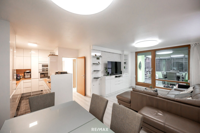 Wohnung - 1100, Wien - 4 ZIMMER | RUHIGE LAGE | 2 LOGGIEN | EIGENGARTEN