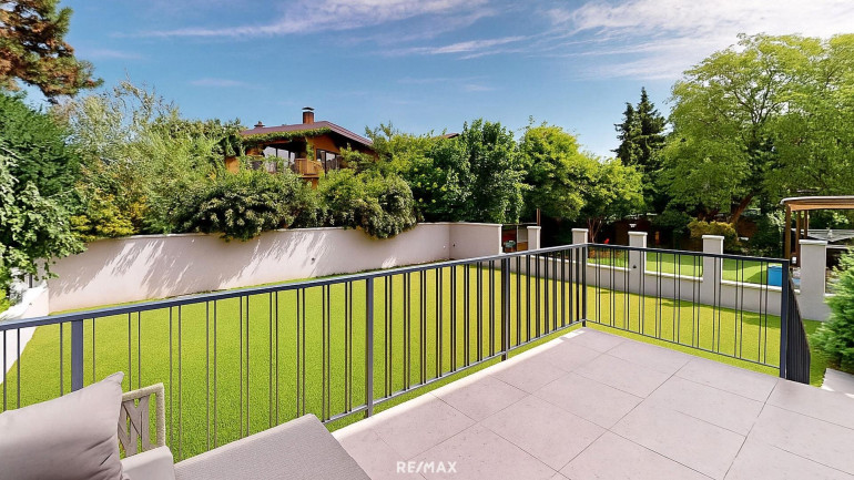 Haus - 1210, Wien - ETWAS GANZ BESONDERES Neuwertige Villa in Grün und Ruhelage mit gepflegtem Garten in privilegierter Lage Wien 1210