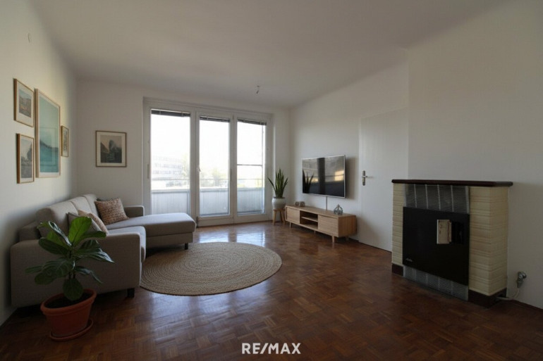 Wohnung - 1200, Wien - Sanierungsbedürftige 2-Zimmer-Wohnung mit Balkon - nähe FH-Technikum Wien