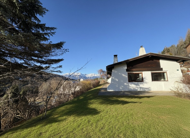Haus - 6142, Mieders - Renovierungsbedürftiger Bungalow in Südhanglage mit Traumaussicht