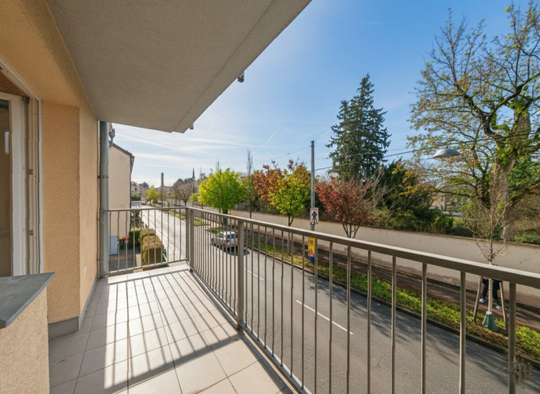 Wohnung - 1130, Wien - Exklusive 3-Zimmer-Wohnung mit Balkon mit Schönbrunnblick umd Garagenstellplatz inklusive!